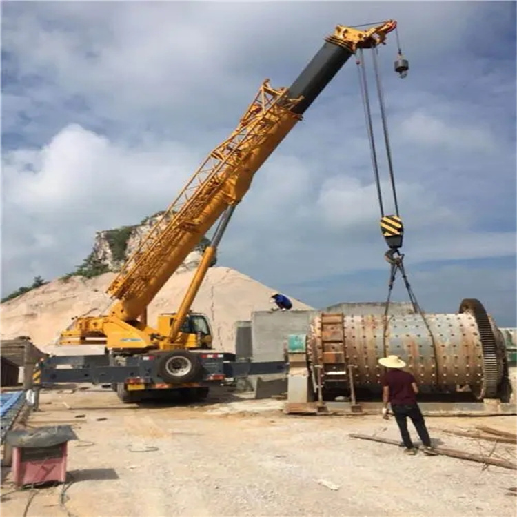 平武吊车的运输费用是否包含在租赁费用中